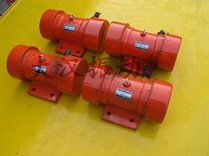 YZS振動(dòng)電機(jī):激振能力強(qiáng)，拆卸方便。